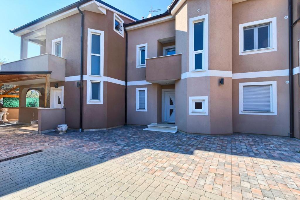 Lovely Fazana Apartments 400M From The Sea Exterior foto